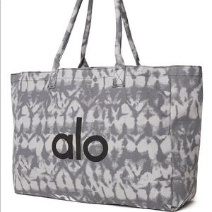 NEW Alo Yoga Shopper Tote
